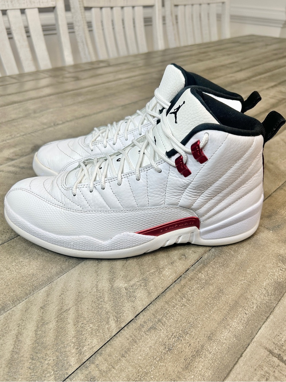 Air Jordan 12 Retro Twist Size 10 Men’s White University Red Sneakers